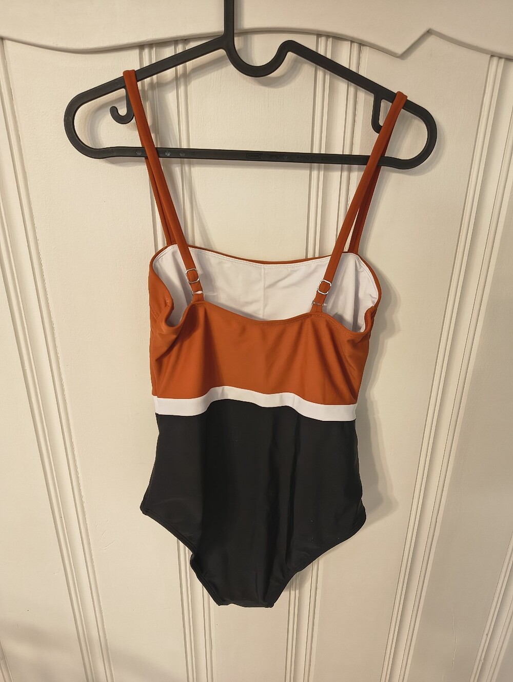 Cupshe Color Block One-Piece Swimsuit - Picture 6 of 8
